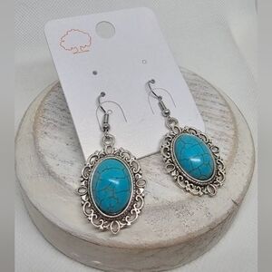 TURQUOUSE DANGLE EARRINGS NWT